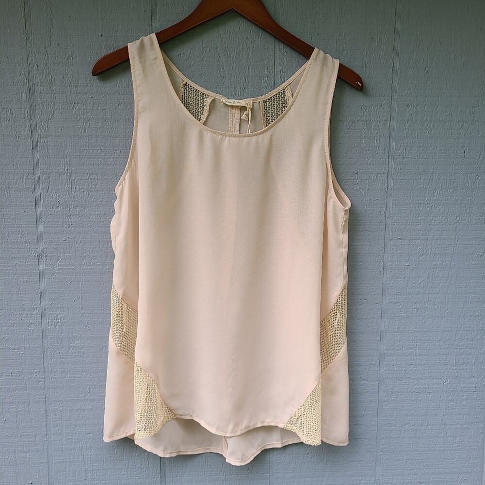 Hem and Thread NWT Mesh Panel Light Cream Large